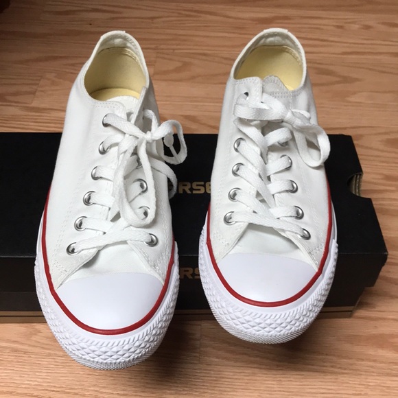 Converse Shoes - Size 9  white converse